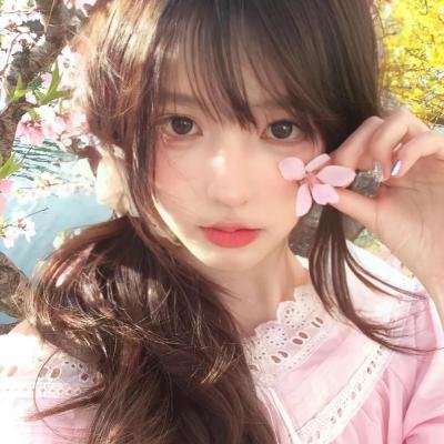 镜中的女孩